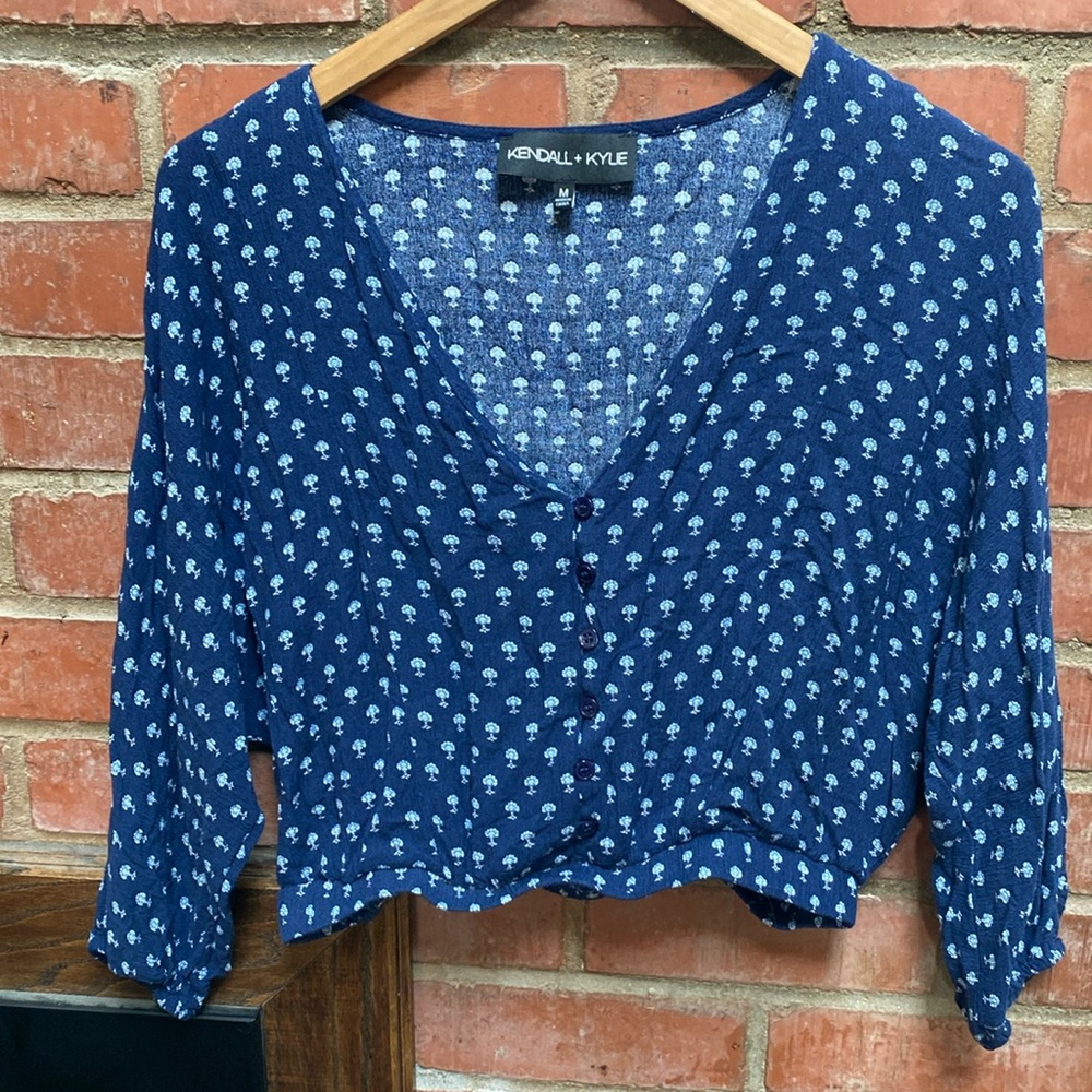 Kendall + Kylie navy crop top blouse